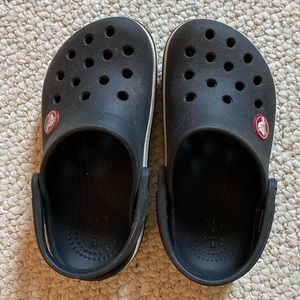 Toddler crocs black size 9